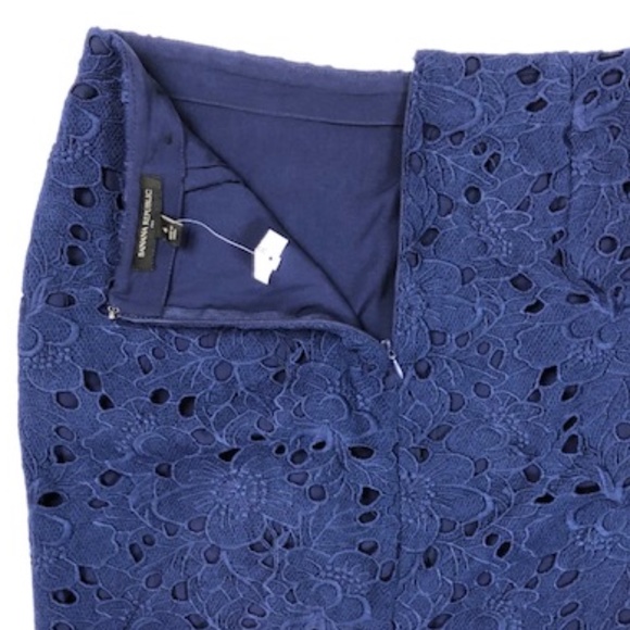 Banana Republic Blue Floral Lace Mini Sz 6 - Picture 3 of 7